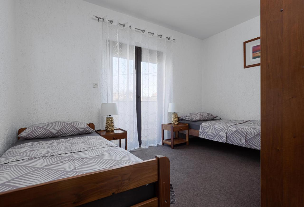 Dvi Ulike Apartment Labinci Bagian luar foto