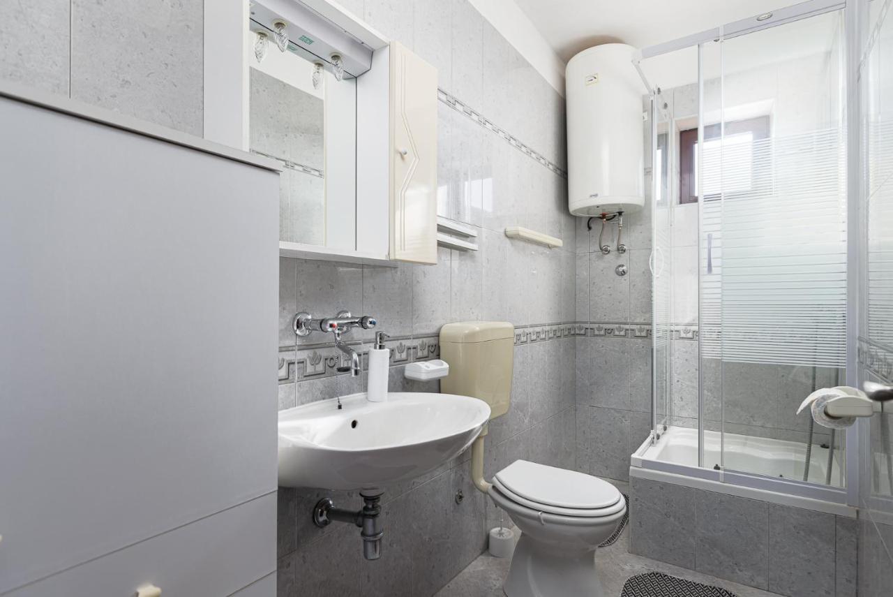 Dvi Ulike Apartment Labinci Bagian luar foto
