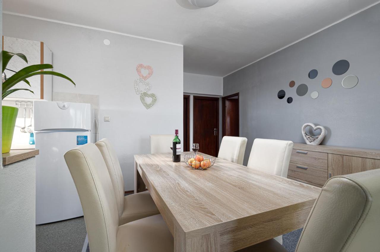 Dvi Ulike Apartment Labinci Bagian luar foto
