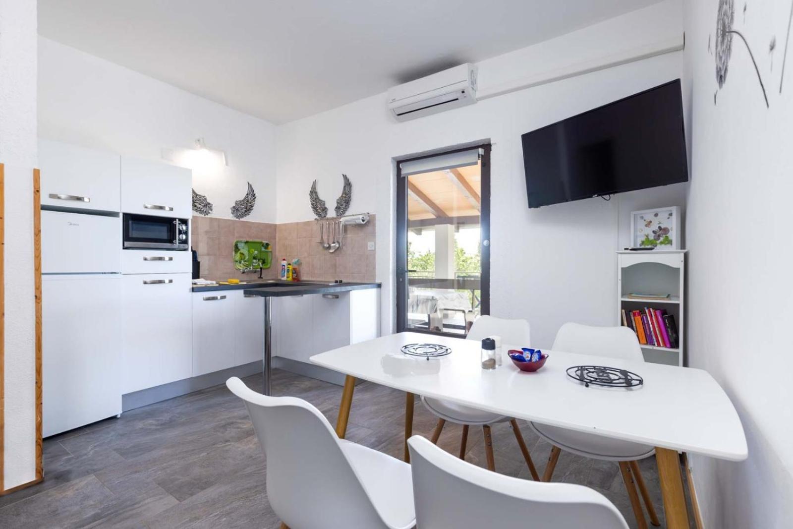Dvi Ulike Apartment Labinci Bagian luar foto
